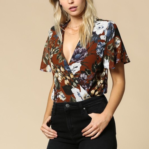 Last 1! NWT Floral Chiffon Top/bodysuit - Picture 1 of 5